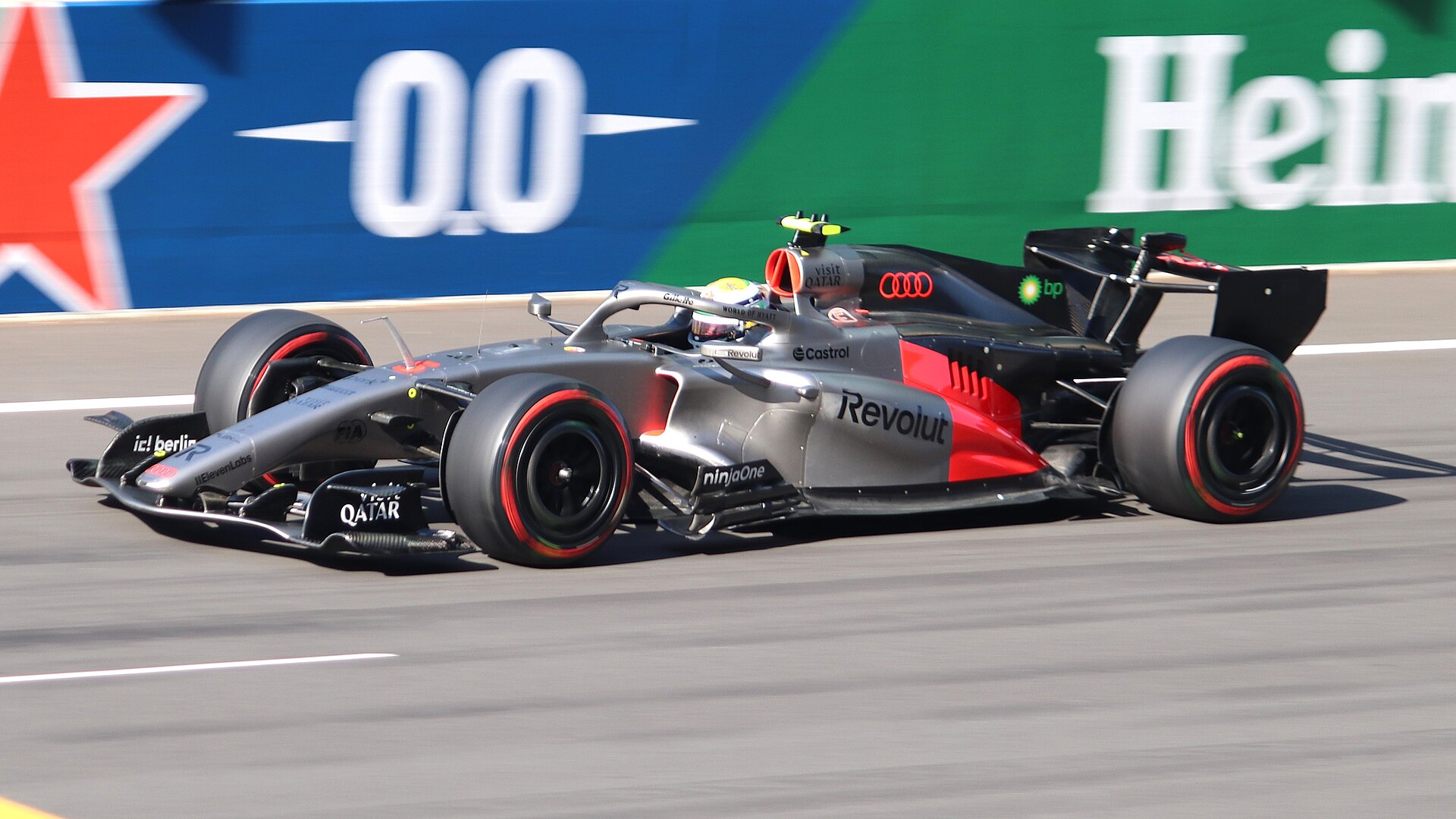 Gabriel Bortoleto driving the Audi R26